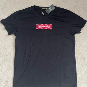 Louis Vuitton Supreme Shitt